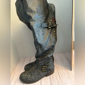 Journee Collection wide calf boots Gray